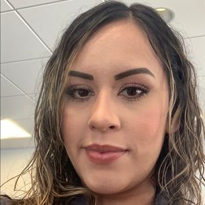 Meet your Posher, Vicky